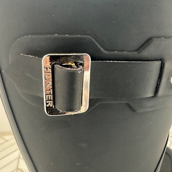 Hunter Navy Rubber Tall Rain Boots, US Size 8 - Picture 6 of 10